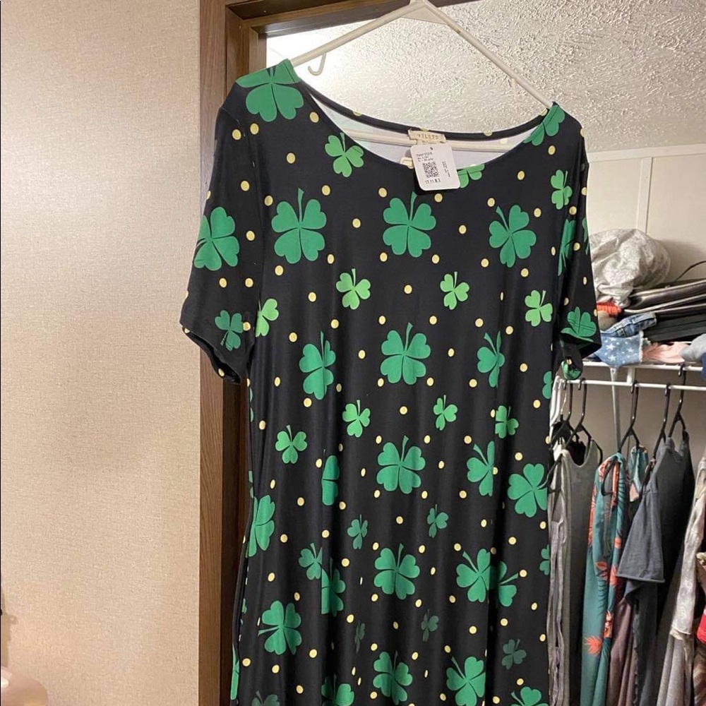 Yelete above the knee dress